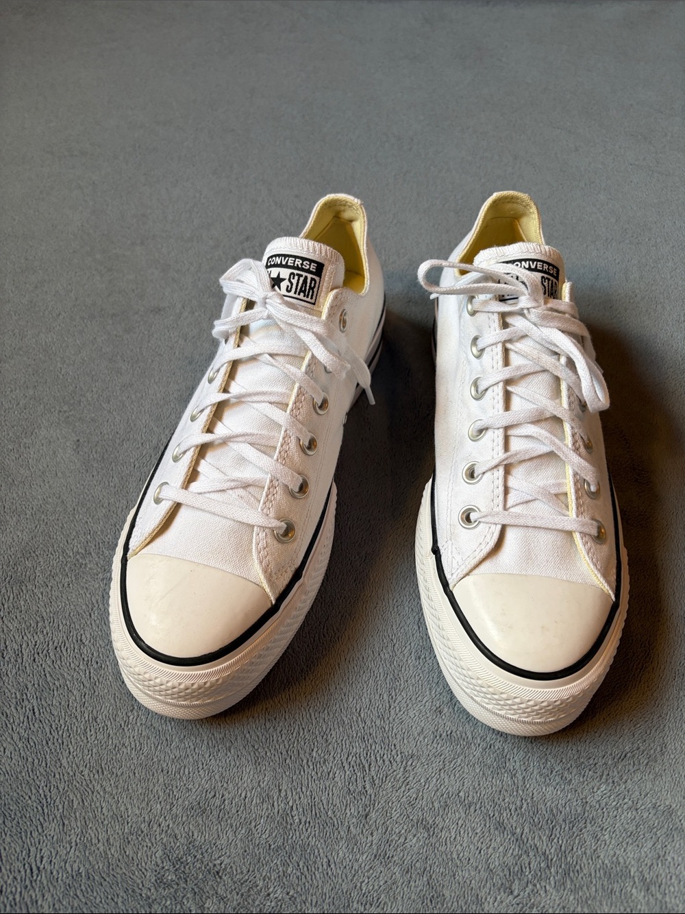 Converse Platform Low Top Sneakers in White. Women’s 9.5 Brand New
